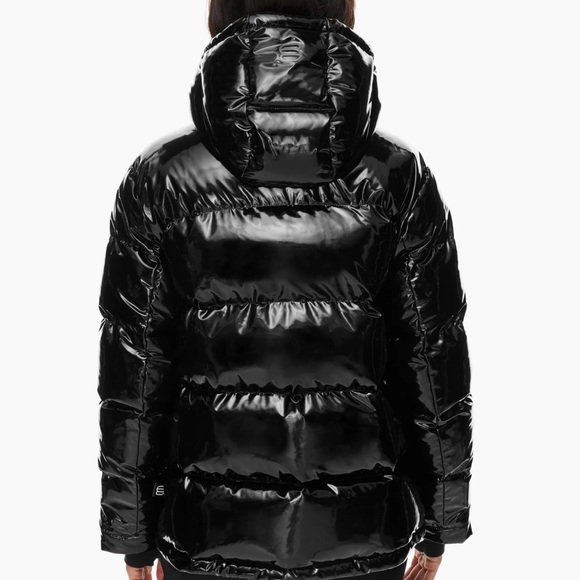 Aritzia Black Laquer Winter Jacket Size Medium - Picture 6 of 6